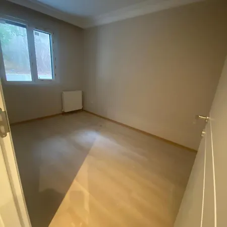Bakirkoy Ahmet Bey Apartmaninda Daire Esyali דירה *